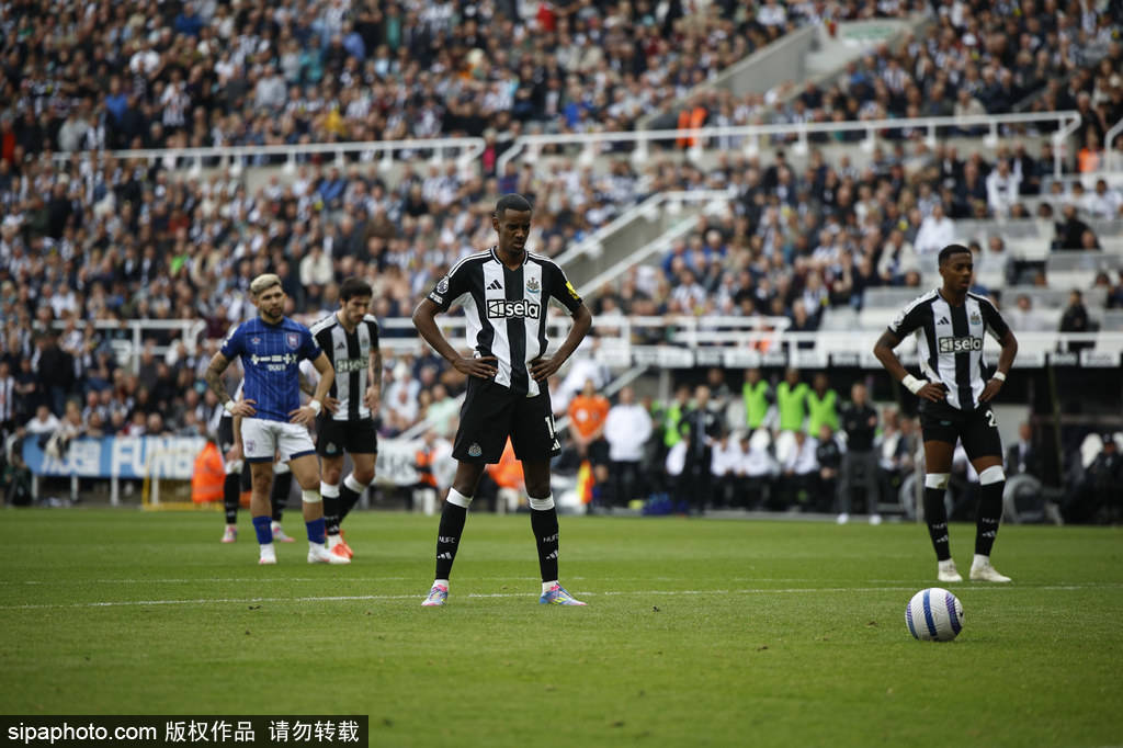 欧文解析利物浦追伊萨克转会传闻：背后的复杂性与机遇